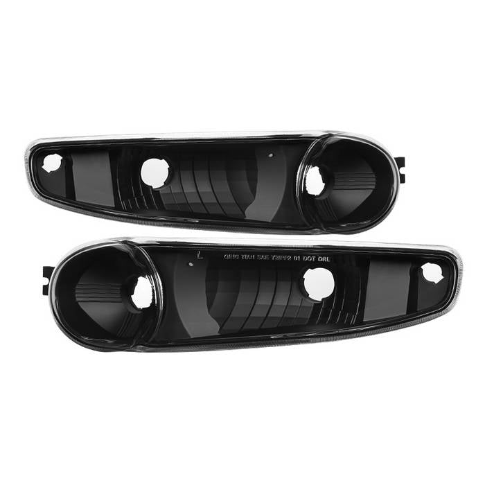 ( xTune ) GMC Sierra Denali 00-06 / Yukon Denali 00-06/ Yukon Denali XL 00-06 ( Don‘t fit w/o Denali Model ) Bumper Lights - Black