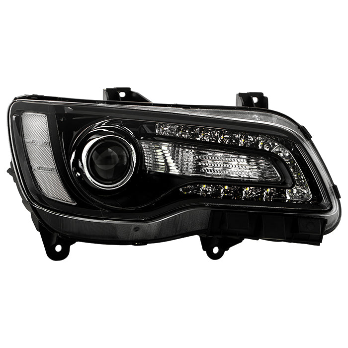 ( OE ) Chrysler 300 Halogen Only 2015-2023 (Won‘t Fit HID Models ) Black Bezel Passenger Side Headlight -OEM Left