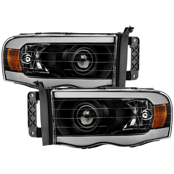 ( xTune ) Dodge Ram 1500 02-05 / Dodge Ram 2500/3500 03-05 Crystal Headlights with Led Light Bar - Black